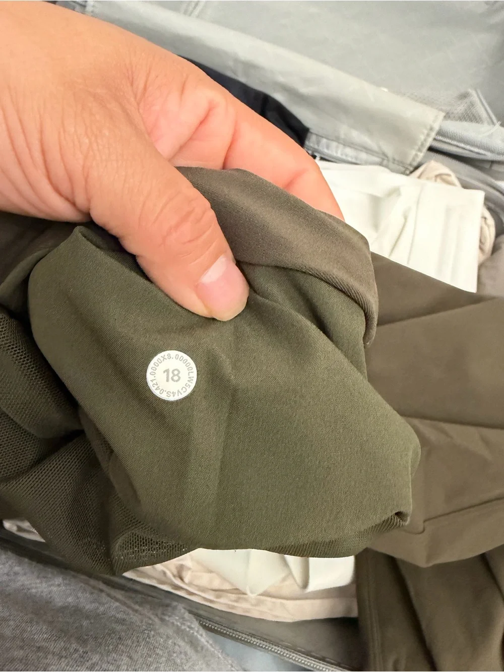 Lululemon green Olive Drawstring Jogger Pants women’s size 18